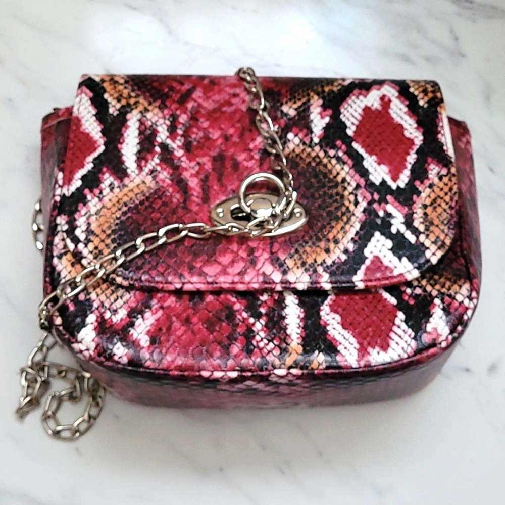 Womens faux snakeskin purse